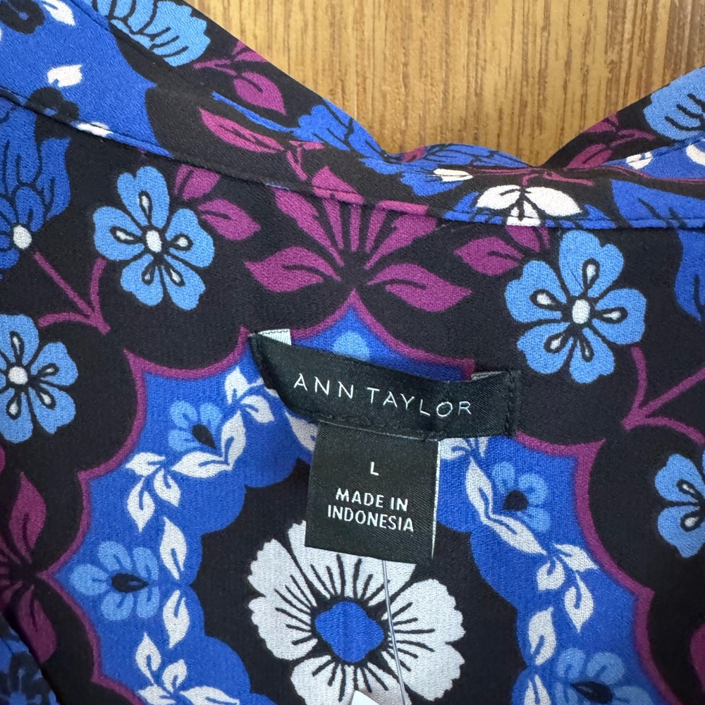 NWT Ann Taylor Blue and Purple Floral Blouse - Picture 2 of 5